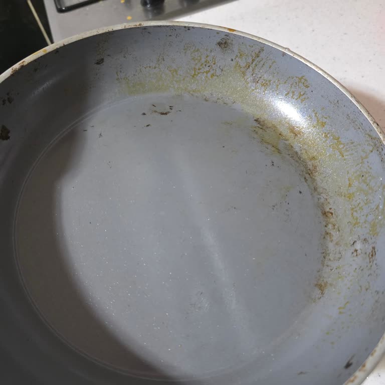 Yanmaz Yapışmaz Tava Ve Tencerede Hayal Kırıklığı