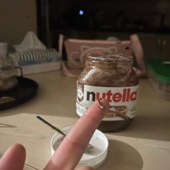 Nutella'nın İçinden Plastik Parça Çıkması