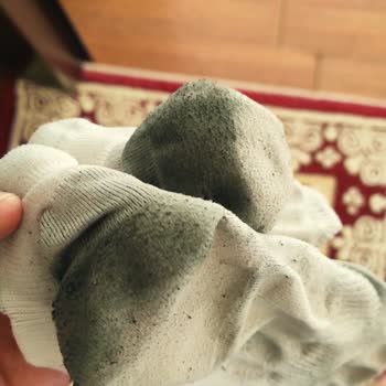 Aldığım Ayakkabı Çoraplarımı Boyadı İade Kabul Edilmedi