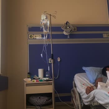 Beyin Cerrahisi Katında İlgisizlik Ve Saygısız Tutumlar