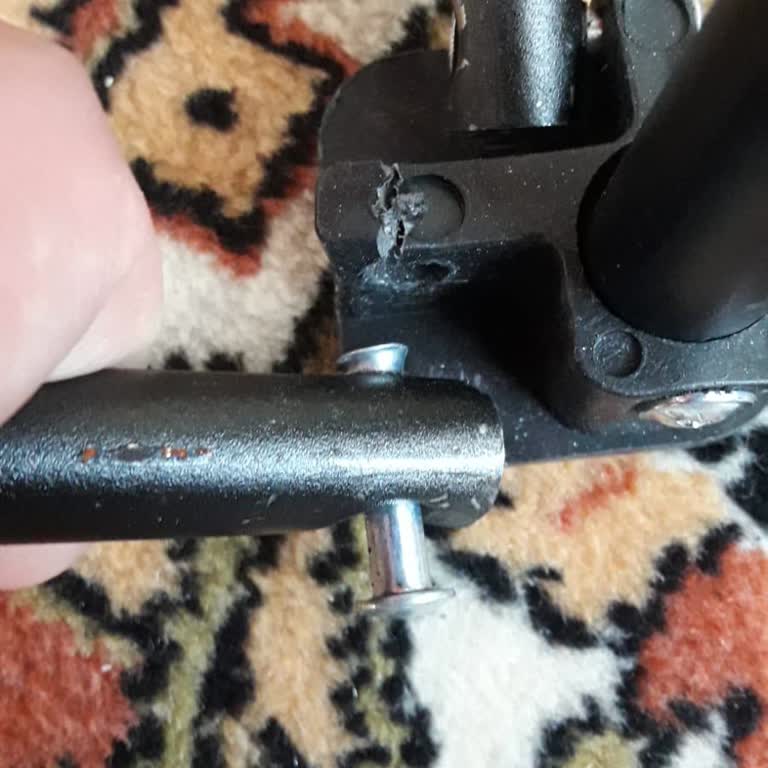 Kırık Ürün İadesinde 12 Gündür Çözüm Bekliyorum