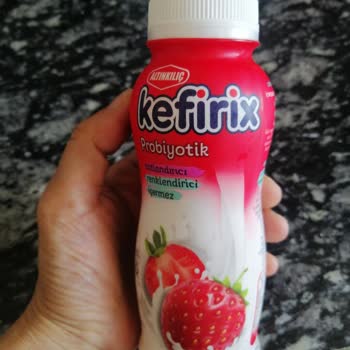 Tarihi Geçmemiş Kefirin Ekşi Ve Gazlı Çıkması Endişe Yarattı