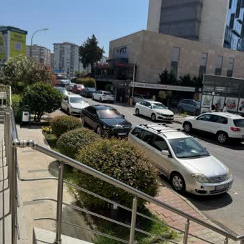 Otopark Sorunu Büyüyor Oto Yıkamacılar Yolları İşgal Ediyor