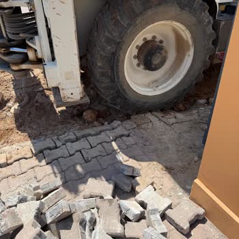 Doğalgaz Çekimi Sırasında Bahçe Kapısı Zarar Gördü, Çözüm Sunulmadı