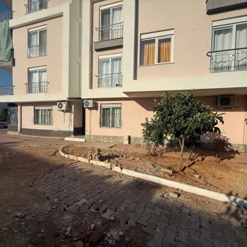 Doğalgaz Çekimi Sırasında Bahçe Kapısı Zarar Gördü, Çözüm Sunulmadı