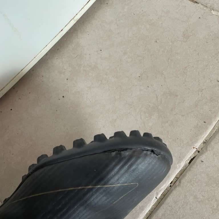 Adidas Kramponum Kısa Sürede Soyuldu, İade Talebim Reddedildi