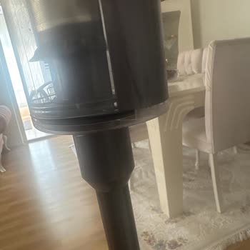 My Dyson V12 Dustbin Won't Close - It Leaks Dust