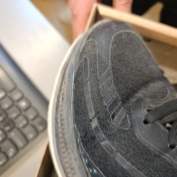 Greyder Ayakkabılarda Kısa Sürede Yırtılma Ve Müşteri Hizmetlerinde Çözüm Eksikliği