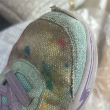 Kızımın Skechers Ayakkabıları 3 Kez Kısa Sürede Parçalandı Çözüm Yok