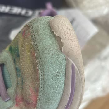 Kızımın Skechers Ayakkabıları 3 Kez Kısa Sürede Parçalandı Çözüm Yok