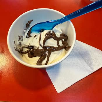 Nutellalı Dondurma Görseliyle Sunulan Ürün Farklı Çıktı