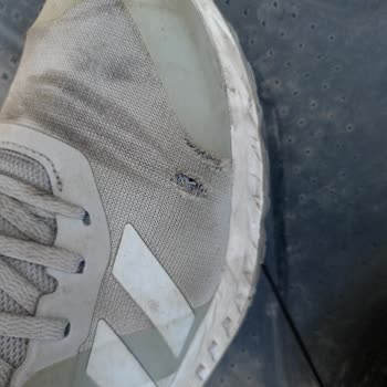 Orijinal Ayakkabıda Beklenmedik Aşınma Ve Kullanıcı Hatası İddiası