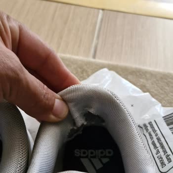 Adidas Ayakkabım Kısa Sürede Yırtıldı Değişim Talebim Reddedildi