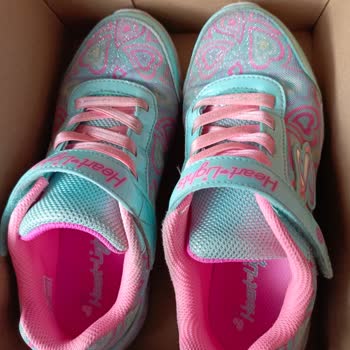 Kısa Sürede Bozulan Skechers Işıklı Çocuk Ayakkabısı Hayal Kırıklığı Yarattı