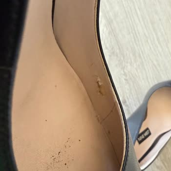 Kullanılmamış Nine West Ürünlerinde Deri Dökülmesi Ve Müşteri Hizmetleri İlgisizliği