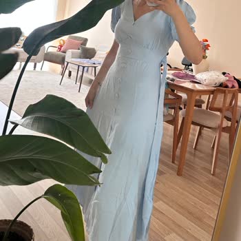 Kusurlu Elbise Ve Müşteri Hizmetlerine Ulaşılamıyor