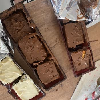 Erimiş Ürünler Ve İlgisiz Satıcı: 1350 TL'm Çöp Oldu!