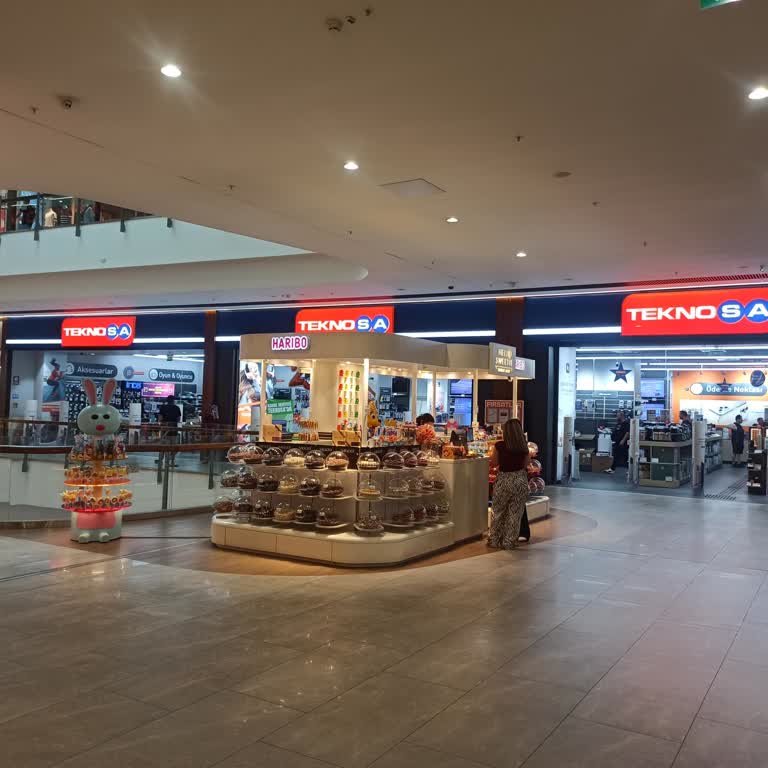 Cam Koruyucu Değişiminde Yaşanan Sorunlar Ve İlgisiz Hizmet