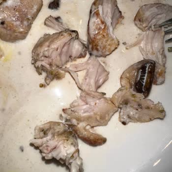 Tavuk Dünyası'nda Çiğ Tavuk Ve Yetersiz Hizmet Deneyimi