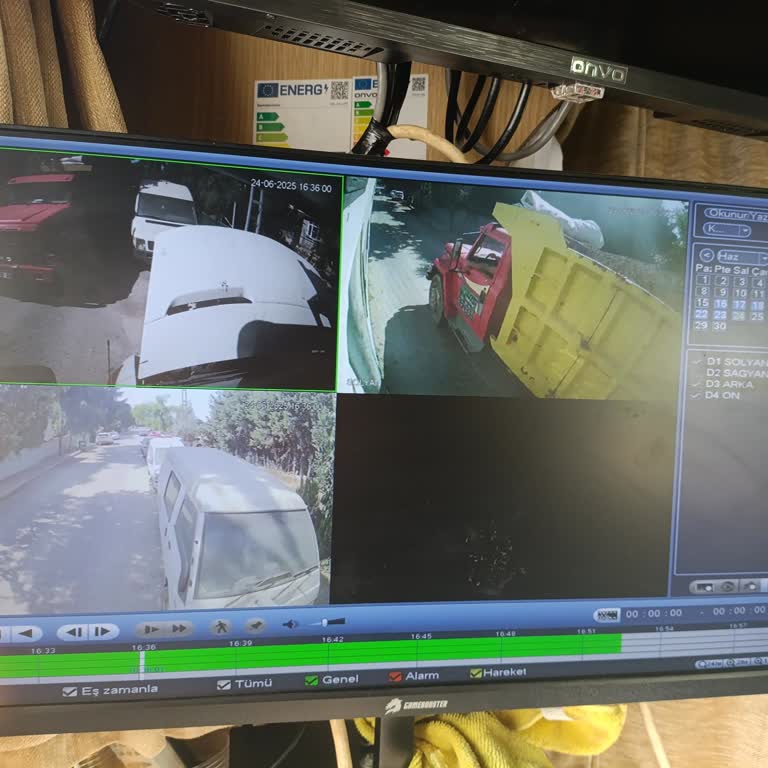 Emniyet Genel Müdürlüğü Mahallemizdeki Eski Kamyonların Egzoz Dumanı Sağlığımı Tehdit Ediyor!