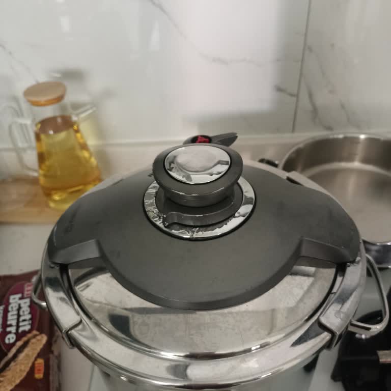 Düdüklü Tenceremde Hava Kaçırma Ve Su Akıtma Sorunu Yaşıyorum