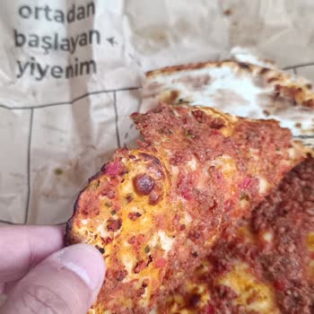Açık Paket Ve Eksik Lahmacunla Hayal Kırıklığı