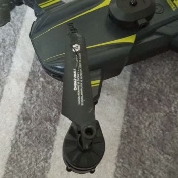 Kurulum Kılavuzu Eksik, Dronun Parçaları Hızla Kırıldı