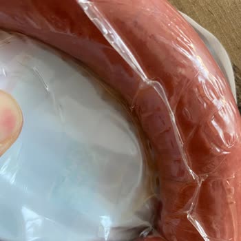 Bozulmuş Ve Sulanmış Sucuk Teslimatı Hayal Kırıklığı Yarattı