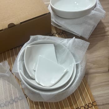 Schafer Kırık Gelen Yemek Takımı Ve İlgisiz Mağaza