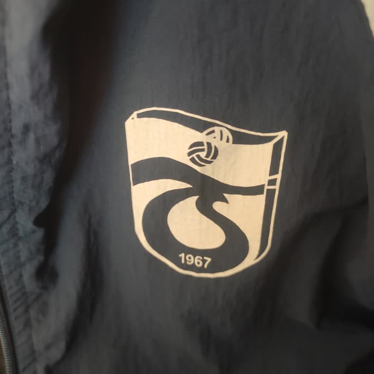 Aldığım Yağmurluk İlk Yıkamada Bozuldu