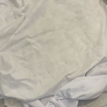 Yataş Alez Tek Yıkamada Karardı, Firma Sorumluluk Almadı