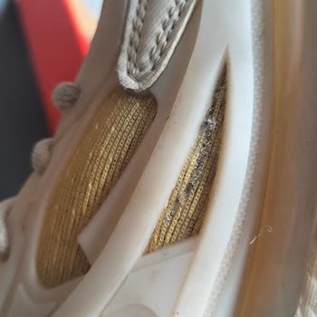 Trendyol Ayakkabıda Aynı Noktada Yırtılma Ve Üretim Hatası İddiası