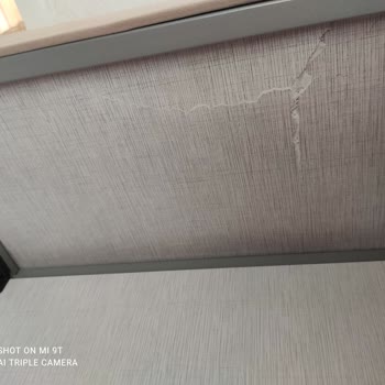 Evkur'dan Alınan Bazanın Kurulumunda Kırık Ve İlgisizlik