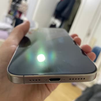 Sıfır İphone 16 Pro Max Ekran Değişimi Ve İlgisizlik Mağduriyeti