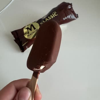 Magnum Mini Paketten Bozuk Ve Kötü Tatlı Ürün Çıkması