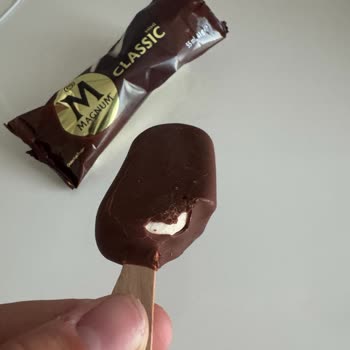 Magnum Mini Paketten Bozuk Ve Kötü Tatlı Ürün Çıkması