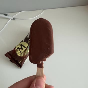 Magnum Mini Paketten Bozuk Ve Kötü Tatlı Ürün Çıkması