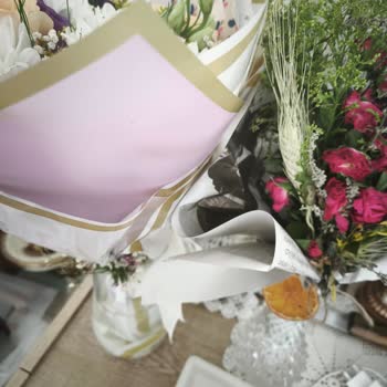 Siparişimde Solmuş Güller Ve Eksik Hizmetle Karşılaştım