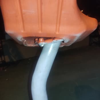 Efeler Belediyesi Spor Alanları Ve Pazar Yolu Bakımsızlığı Vatandaşı Zorluyor