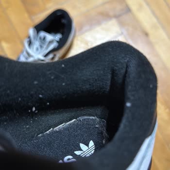 Adidas Ayakkabıda Kısa Sürede Deformasyon Ve Yetersiz Mağaza Çözümü