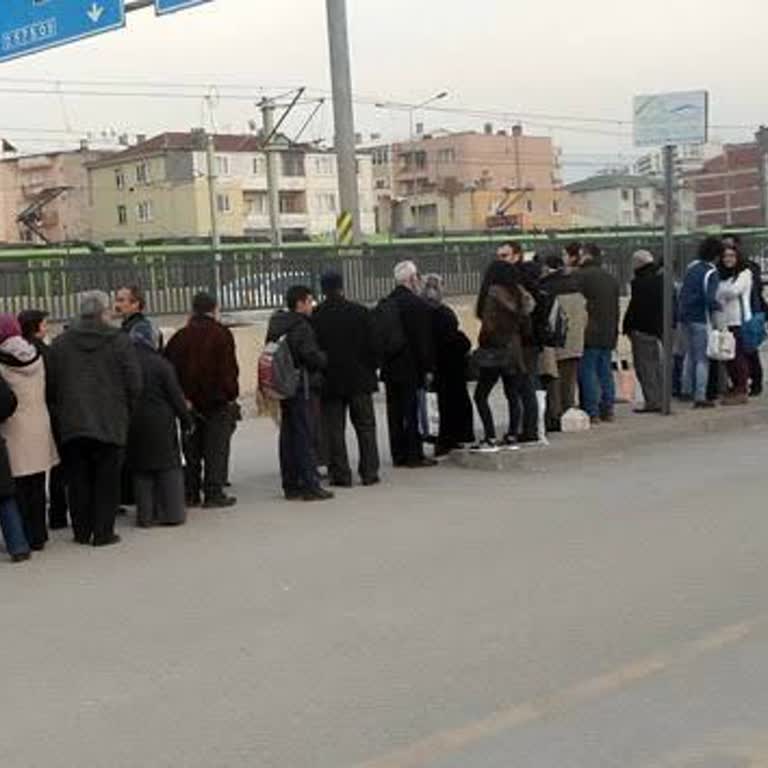 36T Otobüs Hattının Kaldırılması Nedeniyle Yaşanan Ulaşım Sorunları