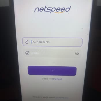 Her Gün Kesilen İnternet Ve Çözüm Bulunamaması