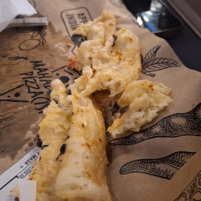 Domino's Pizza Hayal Kırıklığı Yaratan Pizza Deneyimi