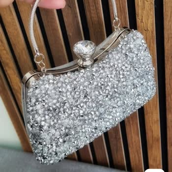 Aldığım Abiye Çantada Taşlar Gevşek Ve İade Talebim Reddedildi