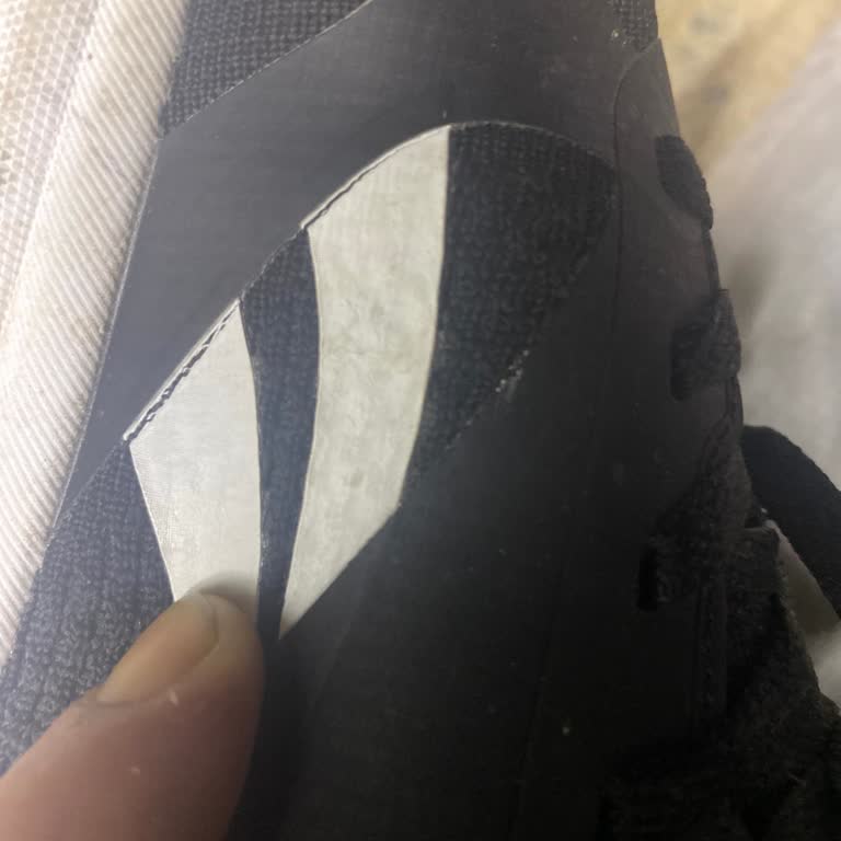 Kısa Sürede Çatlayan Ayakkabı Ve İletişim Eksikliği Mağduriyeti