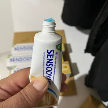 Sensodyne Aldığım Diş Macunu Orijinal Değil Ve Beklediğim Gibi Beyazlatmıyor