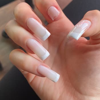 Olumsuz Tırnak Hizmeti Ve İlgisiz İşletme Deneyimi