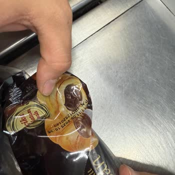 Aldığım Kruvasandan Böcekler Çıktı, Hijyen Sıfır