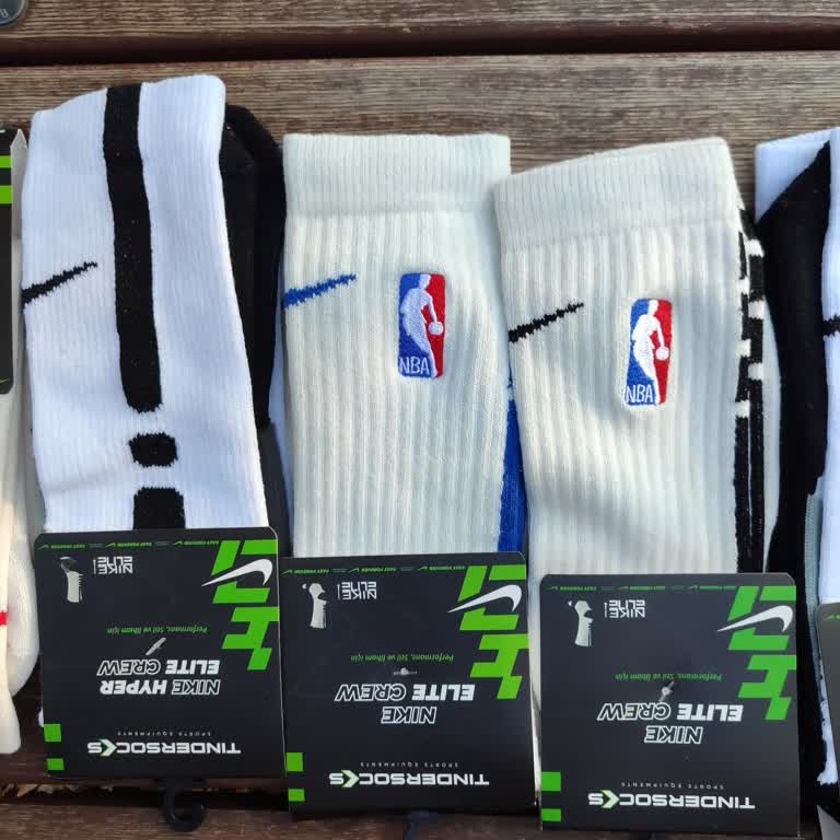 Tinder Socks Sararmış Çorap Gönderdi