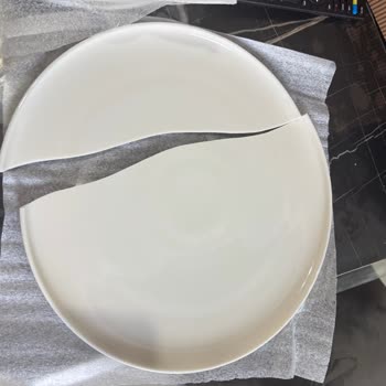 Kırık Tabaklar Ve Yetersiz Müşteri Desteği Hayal Kırıklığı Yarattı